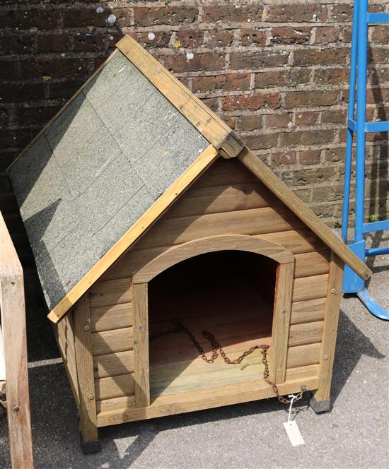 Dog kennel